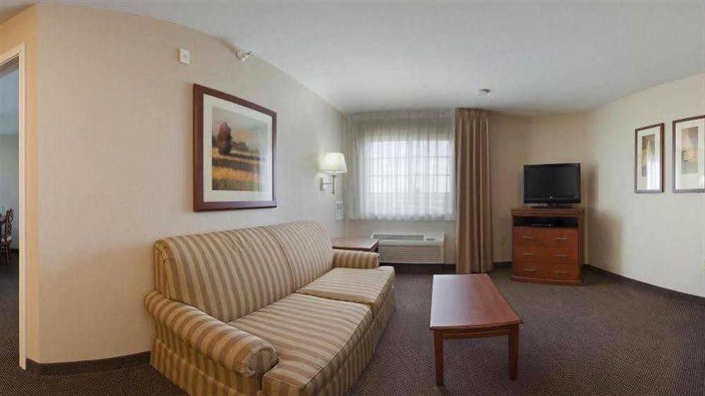 แคนเดิ้ลวูด สวีท อินเดียนาโปลิส นอร์ทเวสต์ Hotel อินเดียนาโพลิส ภายนอก รูปภาพ